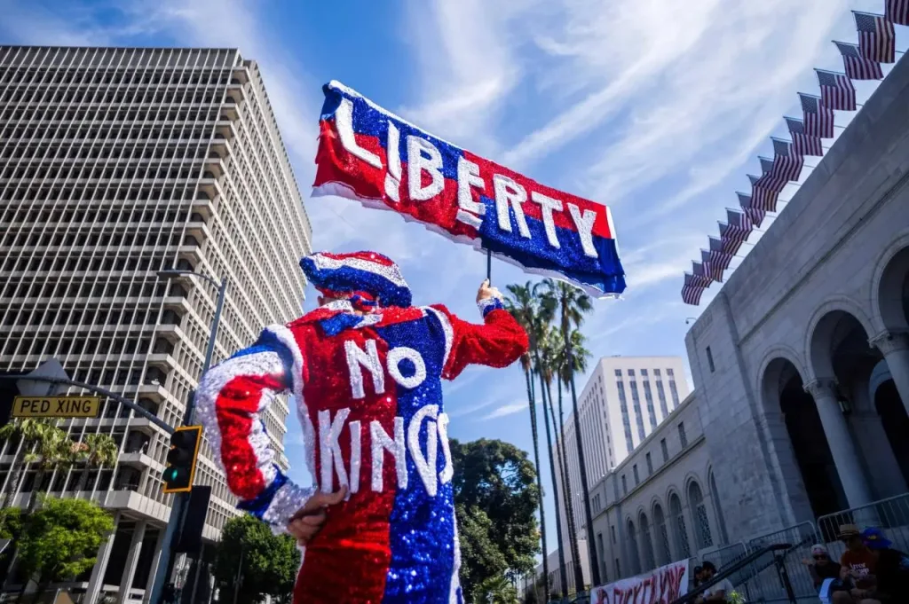 No kings (Нет королям) — крупнейший протест в истории США