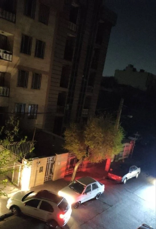 Сообщается об отключениях электричества в некоторых районах на западе Тегерана и расположенного рядом города Кередж после авиаударов со стороны США или Израиля