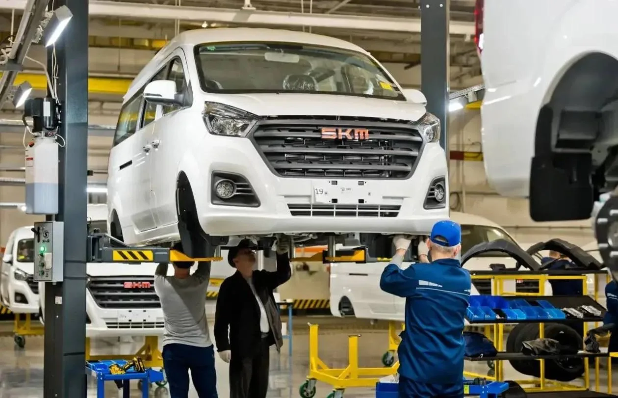 «АвтоВАЗ» начал выпуск коммерческих автомобилей под новым брендом SKM