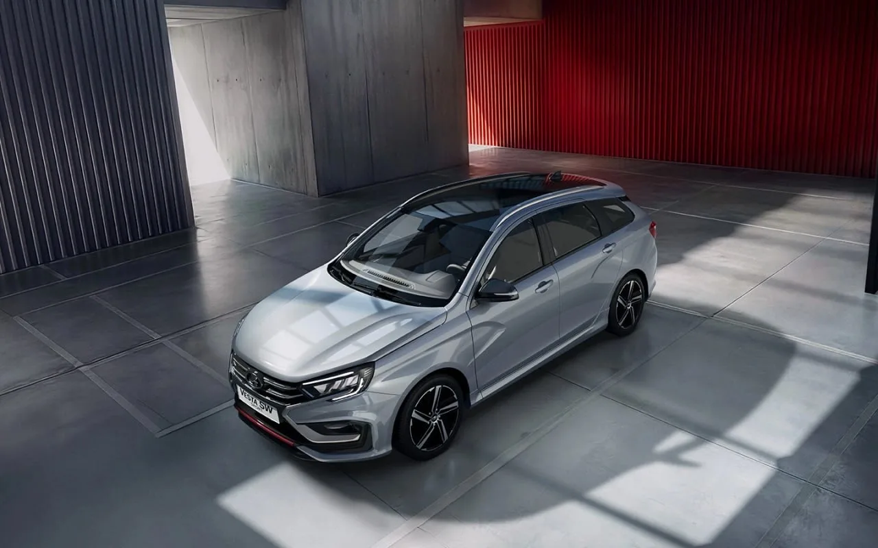 Пристегнитесь, мы взлетаем: АвтоВАЗ начал продажи самой дорогой Lada Vesta Sport