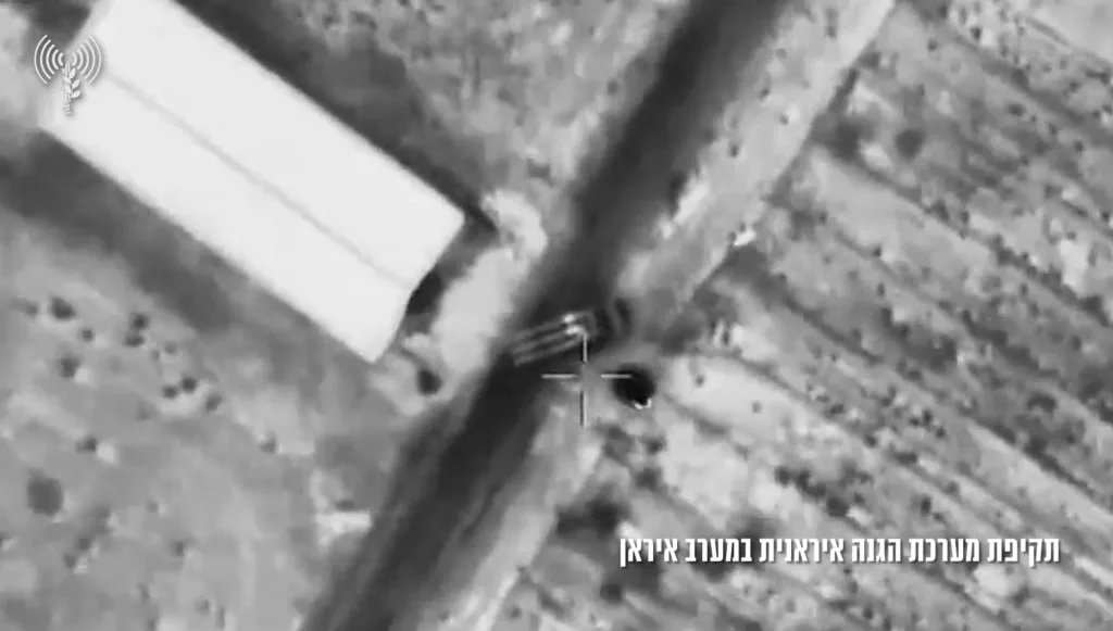 Зрелищные кадры уничтожения израильскими ВВС иранских ЗРК и пусковой установки баллистических ракет