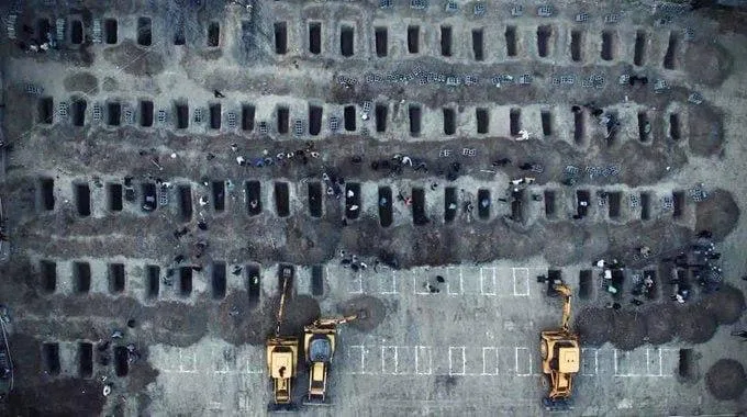 Страшные кадры: 171 могилу роют в Иране для девочек, убитых ударом США и Израиля