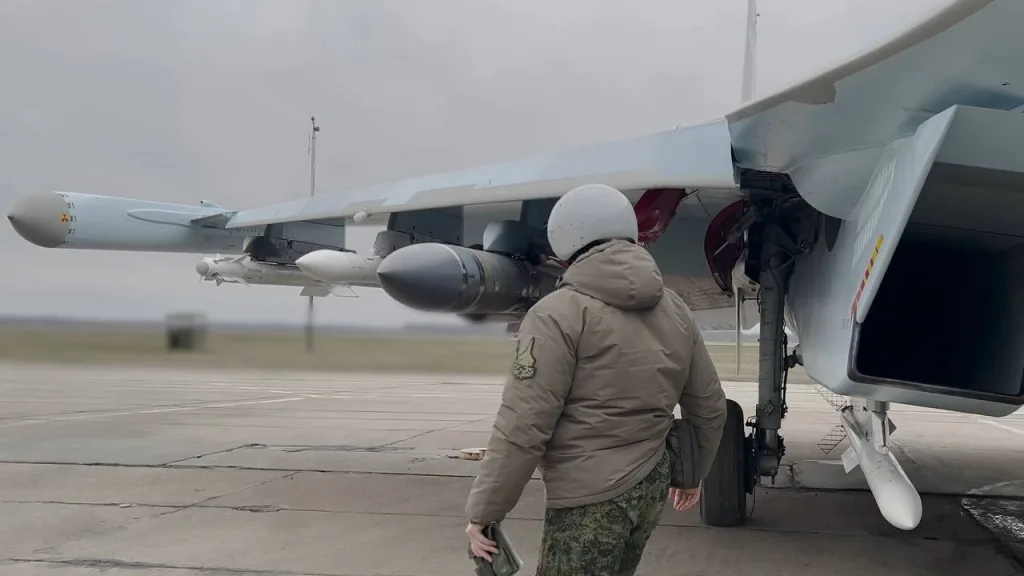 Боевая нагрузка Су-35С в ходе боевого вылета в интересах группировки войск «Юг»