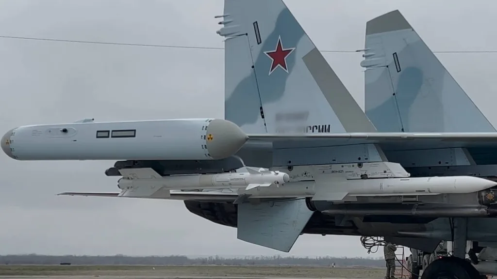 Боевая нагрузка Су-35С в ходе боевого вылета в интересах группировки войск «Юг»
