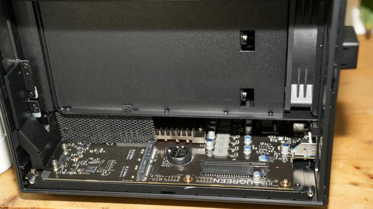 Обзор UGreen NASync iDX6011 Pro - NAS-сервер с поддержкой ИИ и цены в России картинка Сетевое хранилище UGREEN NASync iDX6011 Pro | DGL.RU