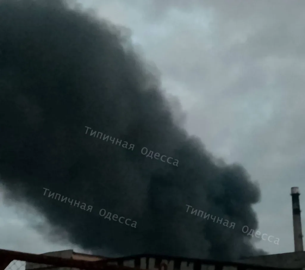 Поражение топливной инфраструктуры, пункта управления БпЛА и портового терминала