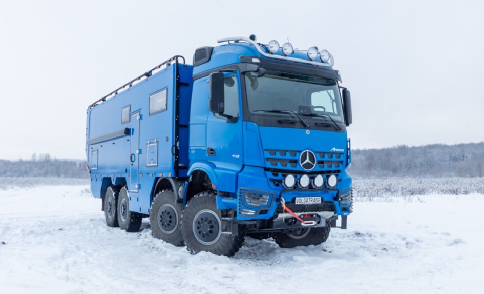 Экспедиционный автодом Mercedes Arocs: премиальный комфорт и автономия вне дорог