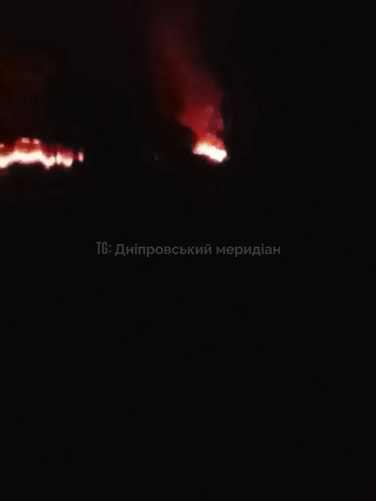 Последовательное разрушение энергетических, газоперерабатывающих и складских узлов
