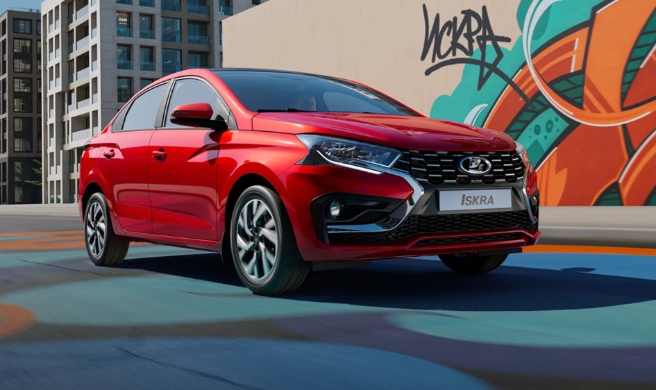 Как Lada Iskra менялась за год: от старта продаж до нового двигателя и шумоизоляции