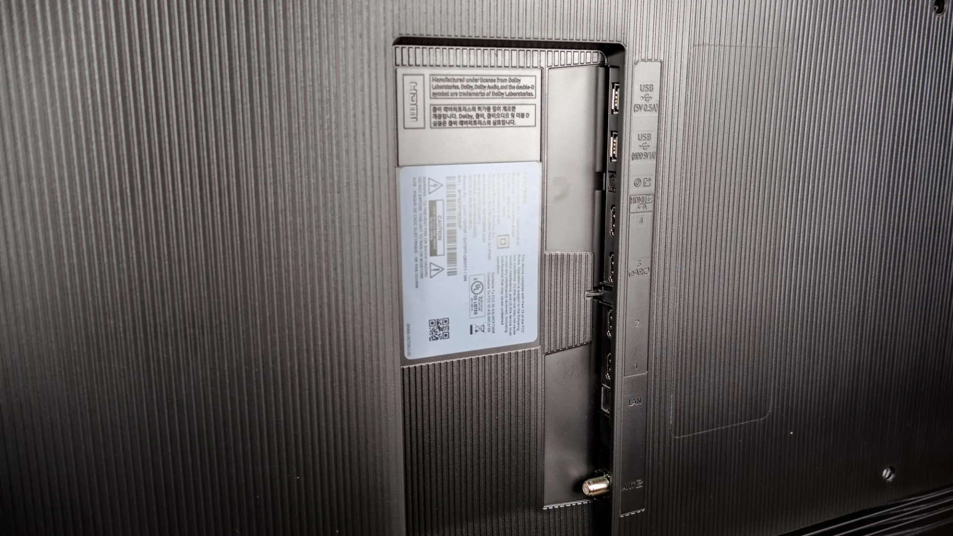 Обзор Samsung QN70F Neo QLED - нейросети пытаются спасти картинку, но этого мало картинка ТВ Samsung QN70F Neo QLED: ИИ не спасает | DGL.RU