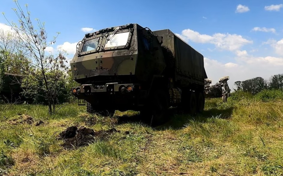 Oshkosh FMTV M1083 проиграл КамАЗу и Уралу в сравнении на сложном бездорожье