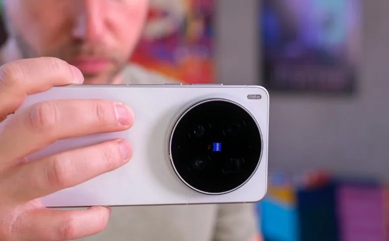 Зачем Vivo хоронит серию X400 и почему вам не стоит лить слезы картинка vivo начинает глобальное продвижение моделей X300 Ultra и X300 FE