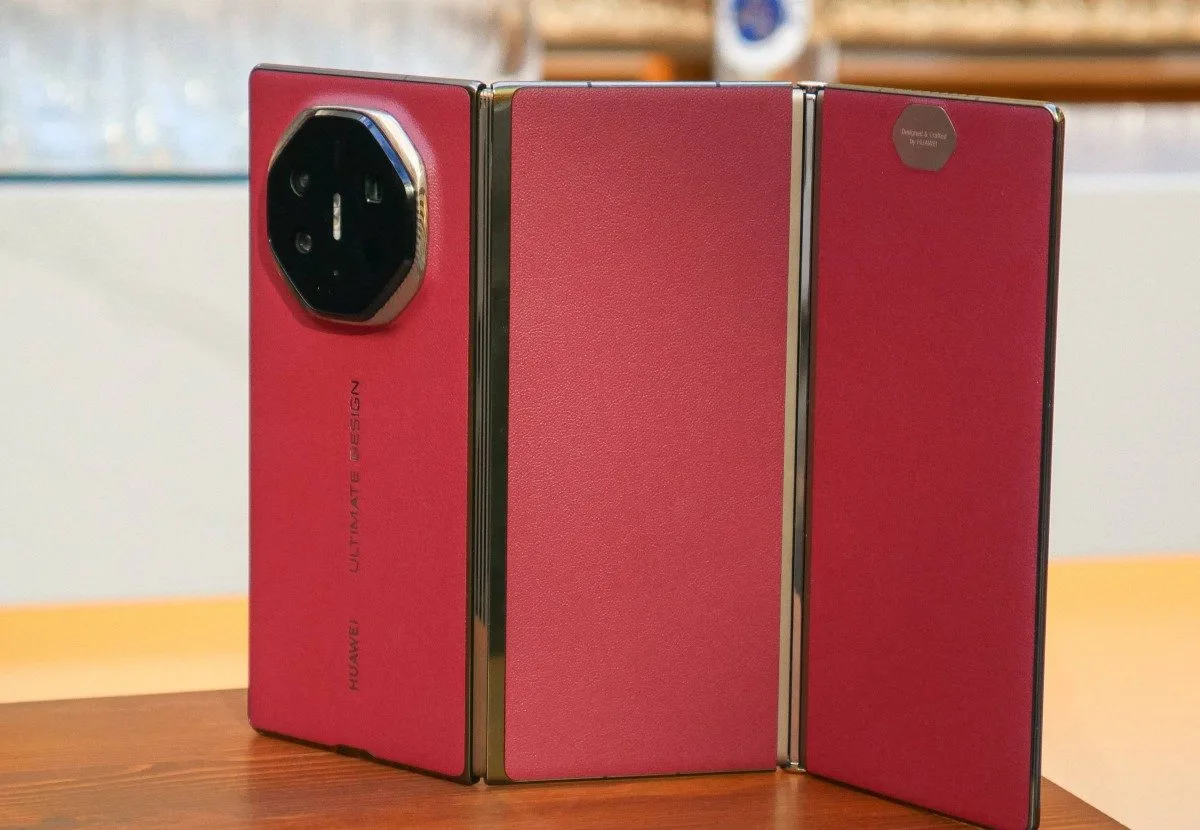 Huawei Mate XT2: каким будет наследник первого в мире смартфона-гармошки картинка Стоит ли брать Huawei Mate XT2: наш вердикт | DGL.RU