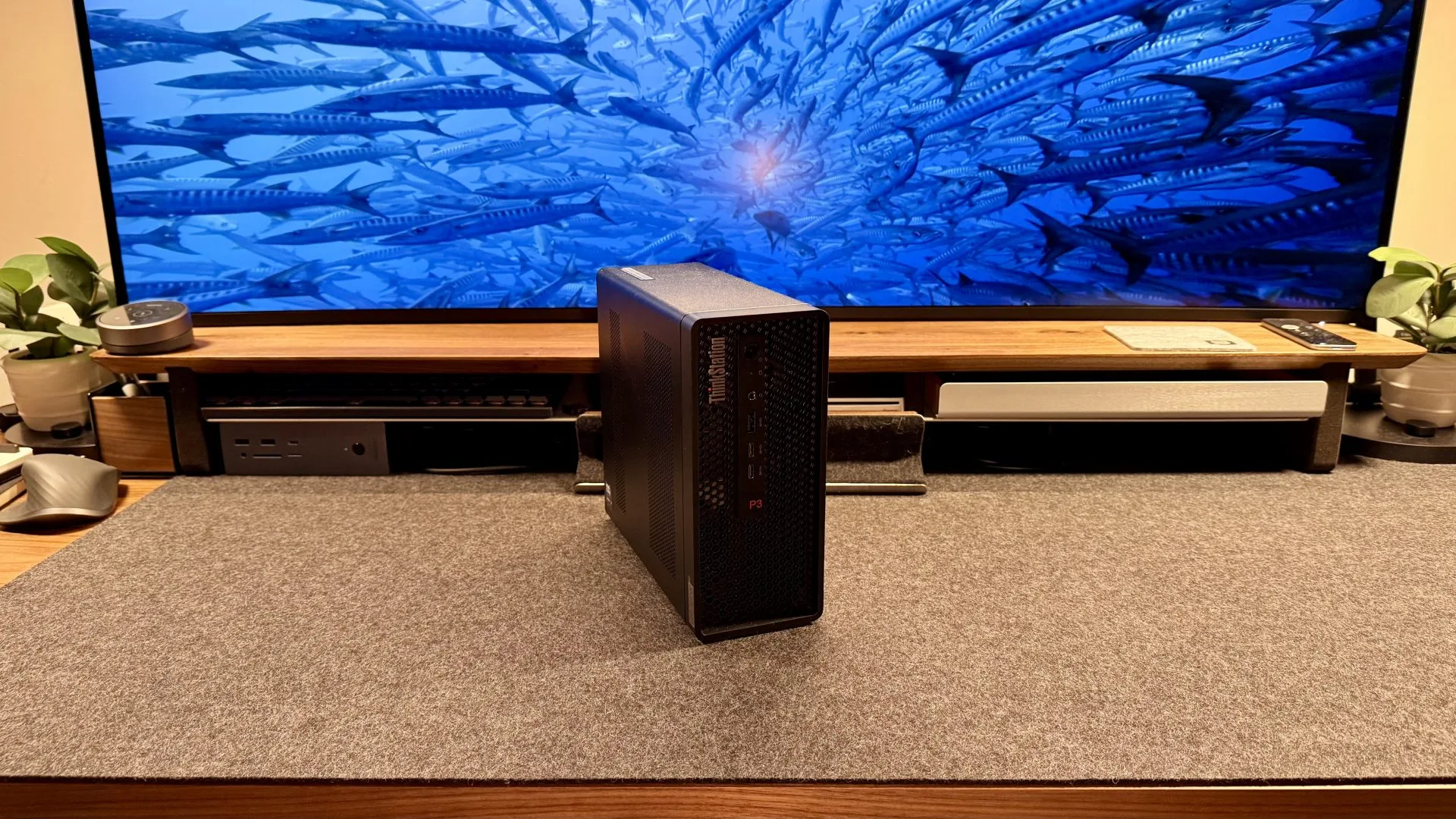 Обзор Lenovo ThinkStation P3 Ultra SFF Gen 2 - огромная рабочая станция в мини-ПК картинка Мини-ПК Lenovo ThinkStation P3 Ultra SFF Gen 2 | DGL.RU