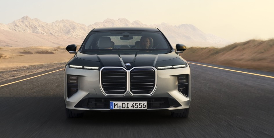 Разочарование года: почему BMW i7 2027 не получил ожидаемого обновления