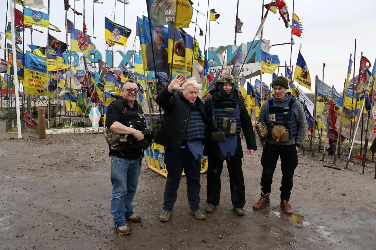 Борис Джонсон тайно побывал на позициях ВСУ, а после потребовал продолжать войну — украинцы не в восторге