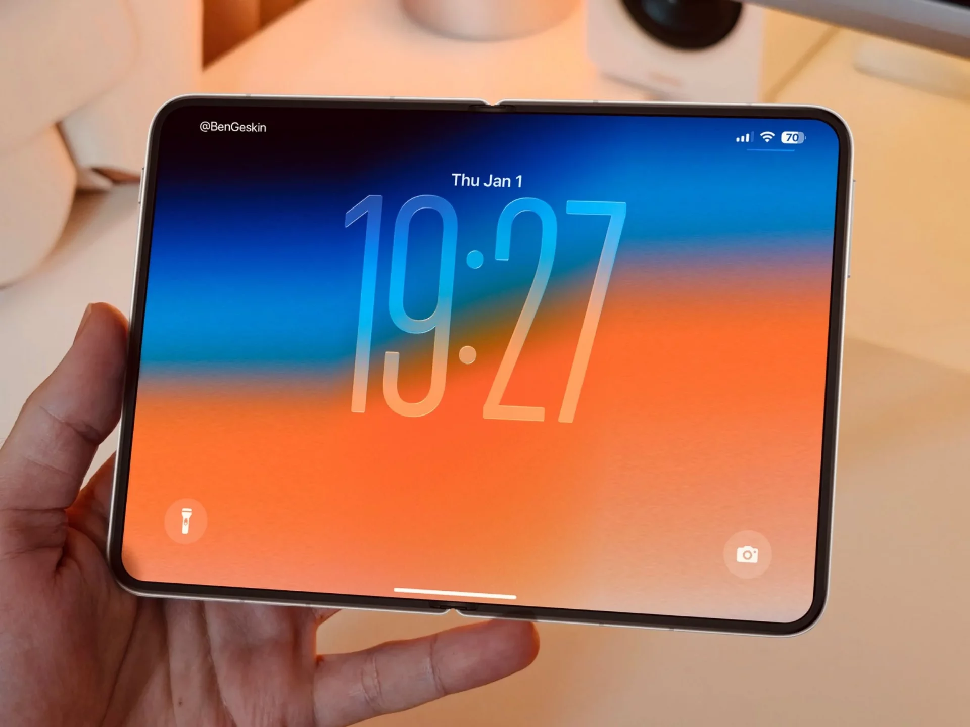 Яблоко треснуло: Громкая премьера iPhone Ultra рискует обернуться фиаско картинка Яблоко треснуло: Громкая премьера iPhone Ultra рискует обернуться фиаско