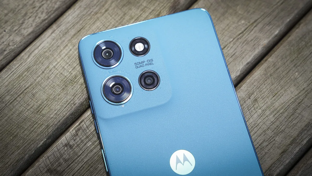 Лучшие телефоны Motorola 2026 года: топовые модели Edge, Razr и G картинка Смартфоны Motorola Edge и Razr в 2026 году | DGL.RU