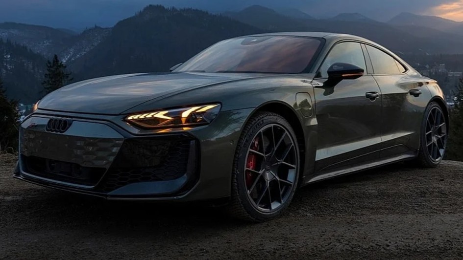 Audi RS e-tron GT Performance: электроседан с рекордной мощностью и зарядкой за 18 минут