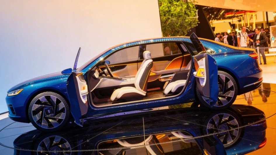 Geely Galaxy Light II: премиальный седан с необычным дизайном показали в Пекине