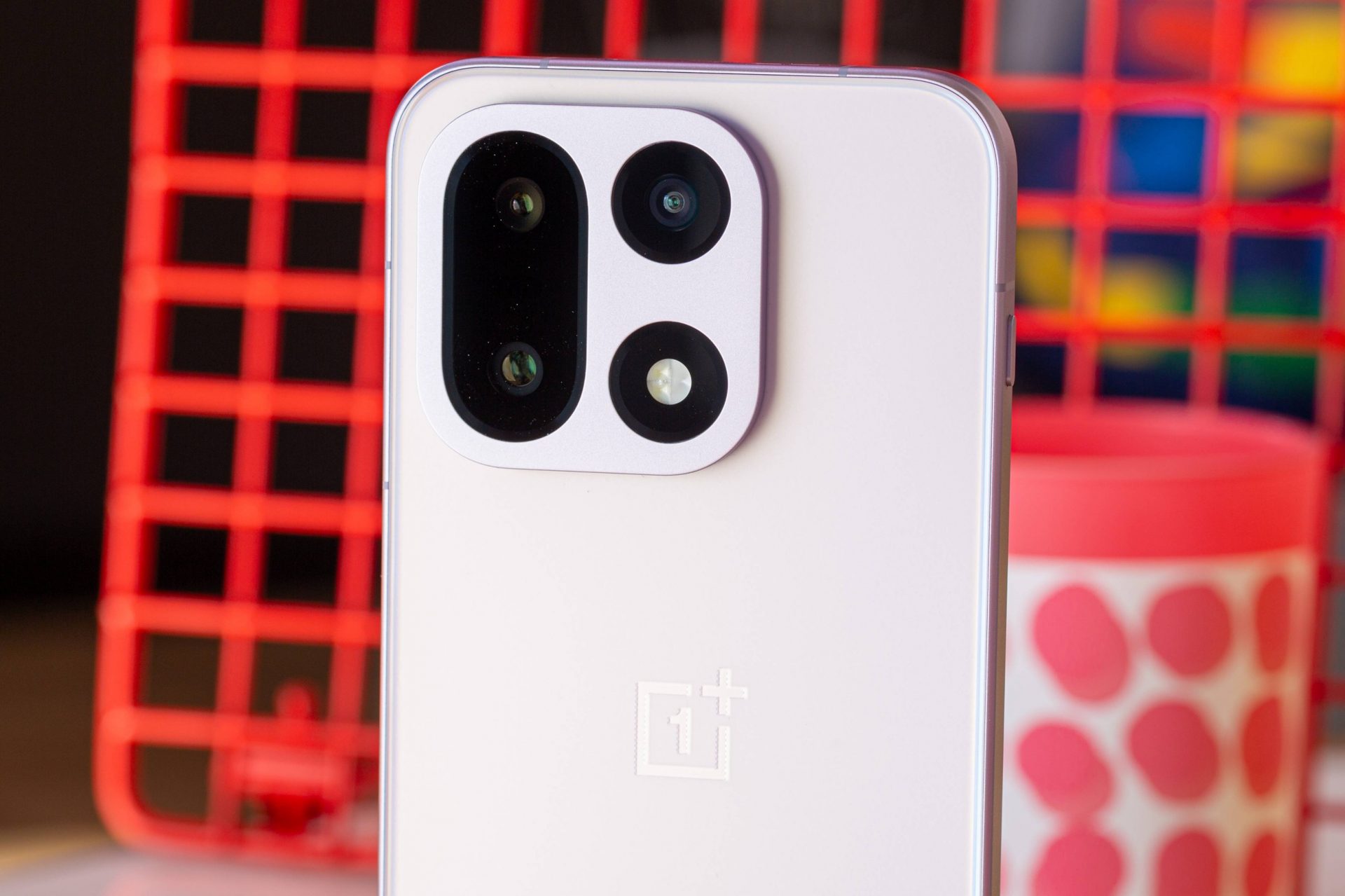 Смартфон OnePlus 16 получит экран 240 Гц | DGL.RU