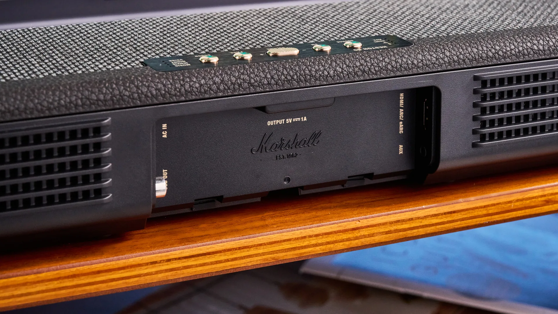 Обзор Marshall Heston 60 в России - производит впечатление реальной угрозы для Sonos картинка Саундбар Marshall Heston 60: звук уровня кино | DGL.RU