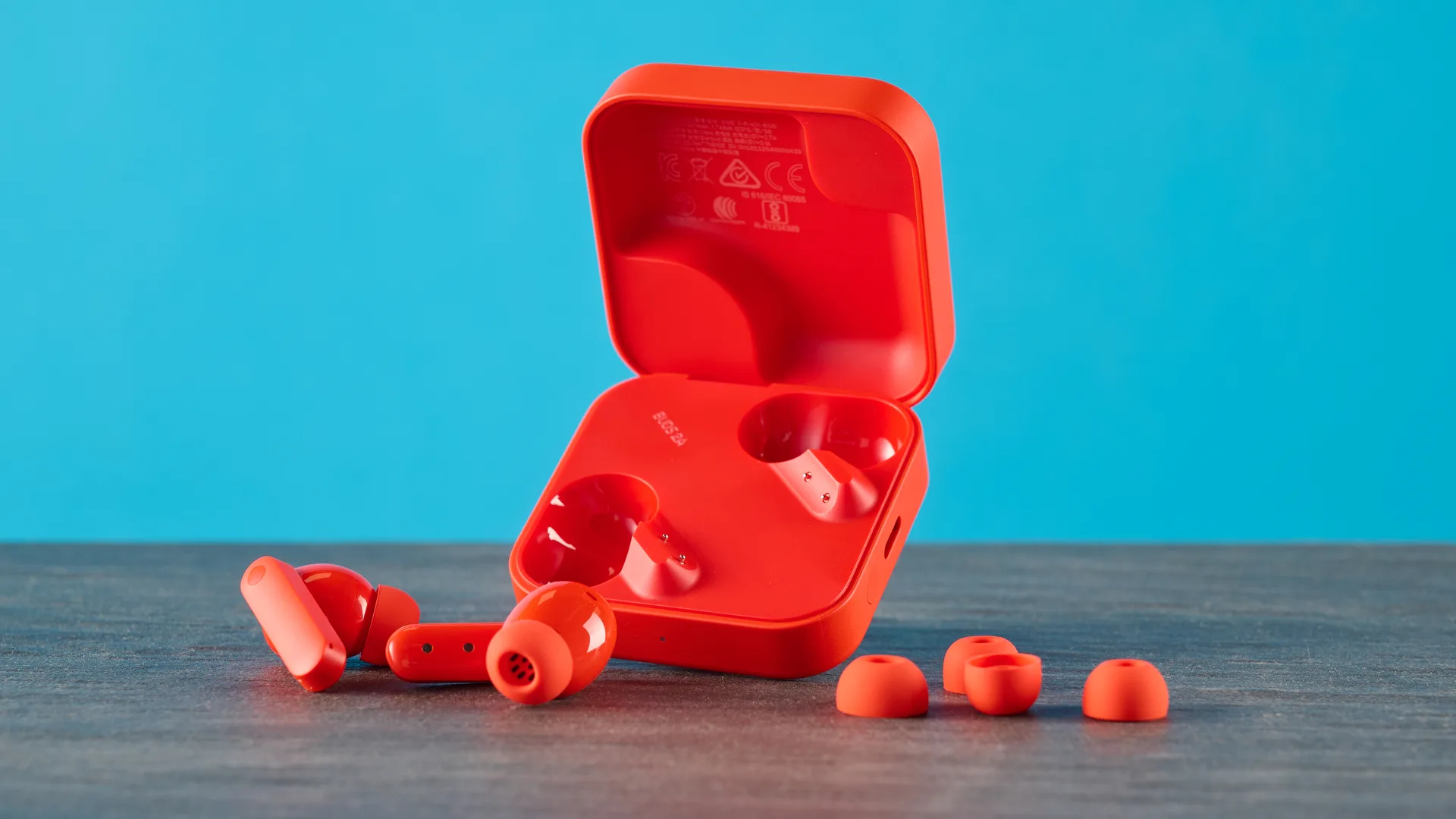 Обзор CMF Buds 2A в Москве - больше никогда не потрачусь на дорогие флагманы картинка Наушники CMF Buds 2A: дешево и реально круто | DGL.RU