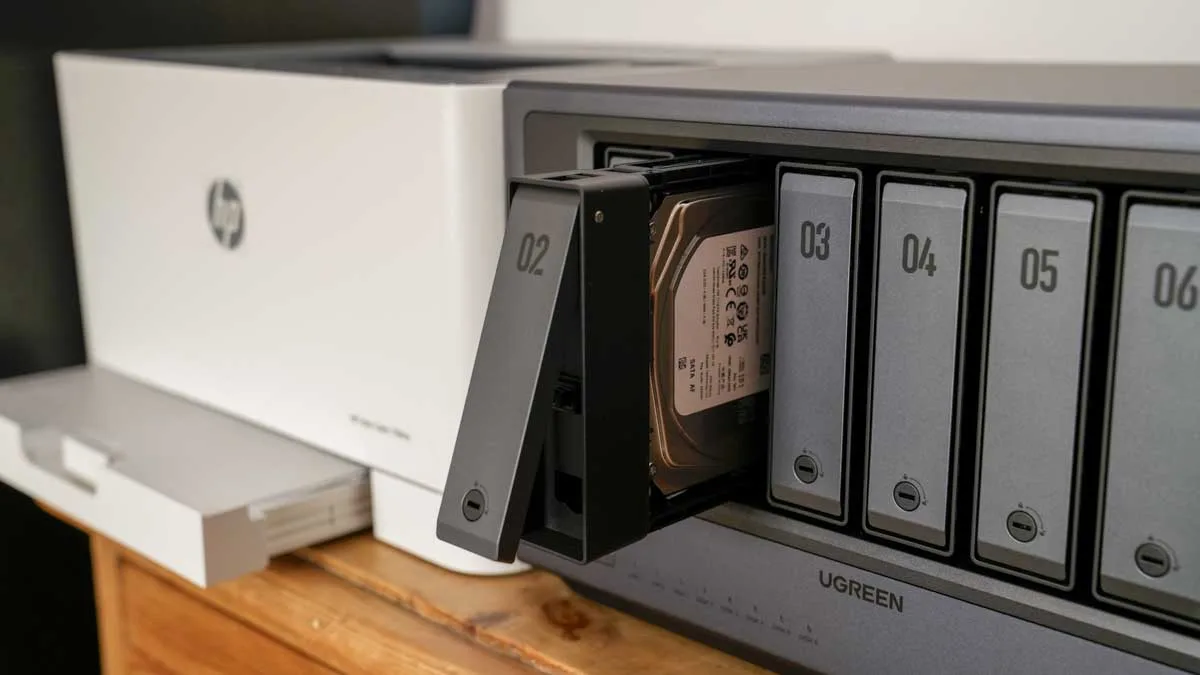 Обзор UGreen NASync iDX6011 Pro - NAS-сервер с поддержкой ИИ и цены в России картинка Сетевое хранилище UGREEN NASync iDX6011 Pro | DGL.RU