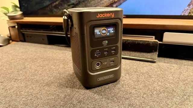 Станция Jackery Explorer 240D: компактный гибрид | DGL.RU1 Станция Jackery Explorer 240D: компактный гибрид | DGL.RU