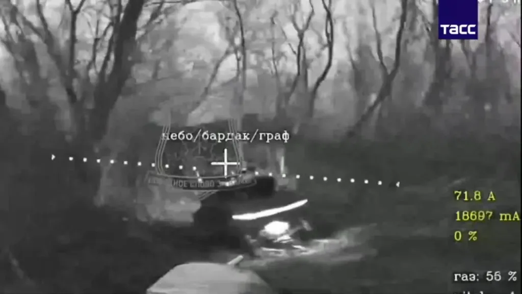 Поражение очередного украинского ЗРК FrankenSAM (Бук-М1) путем попадания FPV-дрона в ракету RIM-7 Sea Sparrow, пикапа мобильной группы ПВО с пулеметом M2 Browning, бронеавтомобиля «Новатор», а также нескольких логистических пикапов и квадроциклов ВСУ