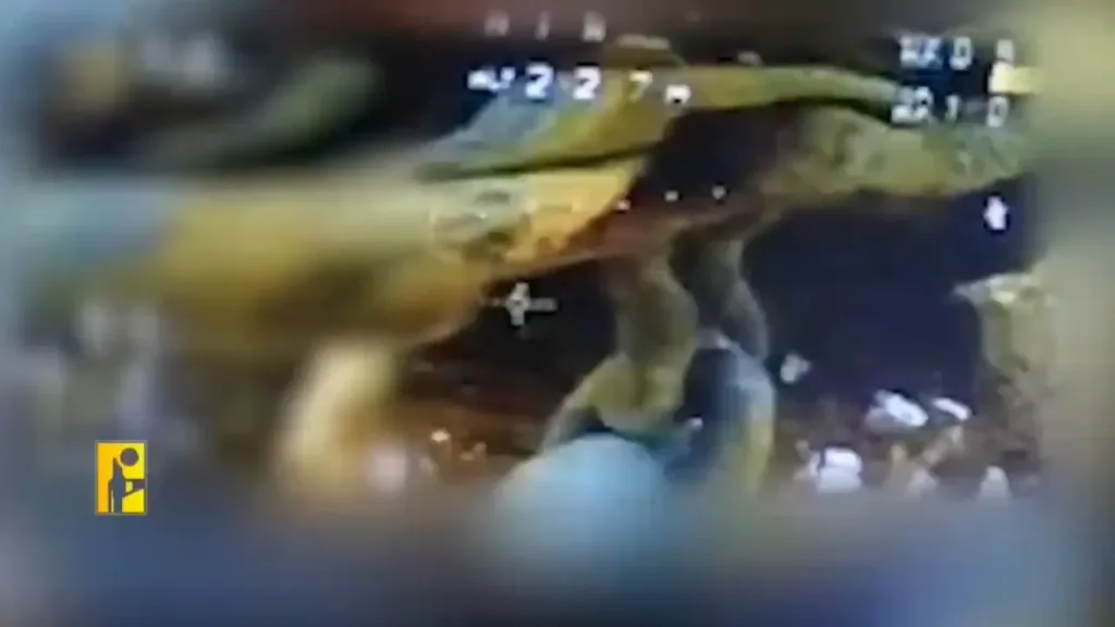 Очередные удары FPV-дронов «Хезболлы» по технике ЦАХАЛ в Ливане. На этот раз поражены были бронированный бульдозер Caterpillar D9 и танк Merkava Mk.4M