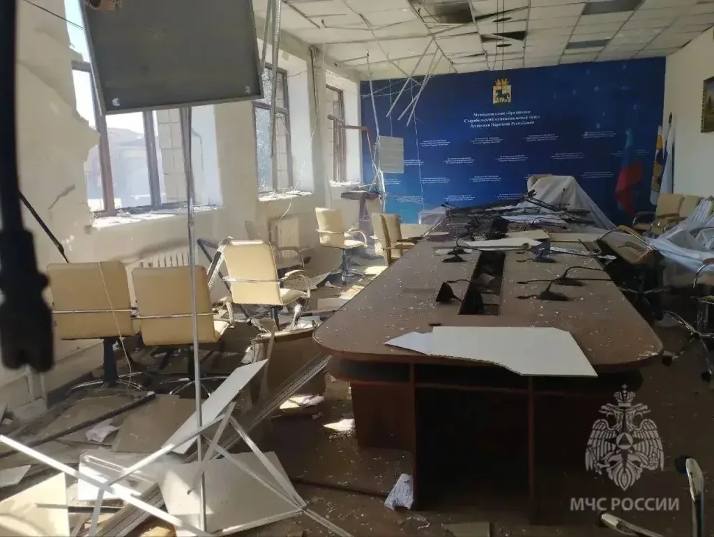 ВСУ ударили по зданию администрации Старобельского муниципального округа ЛНР