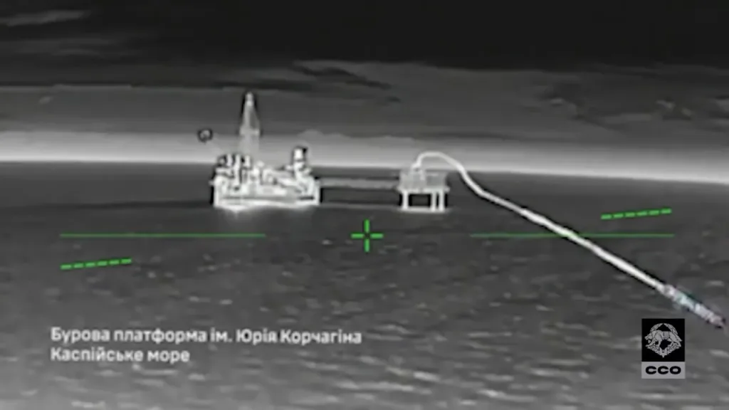 Очередные удары управляемых украинских дронов-камикадзе по российским буровым платформам "Ракушечное" и "им Юрия Корчагина" в Каспийском море на расстоянии более 1000 км от линии соприкосновения