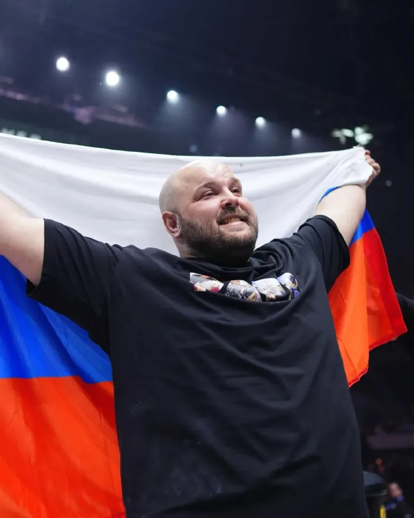 "Пельмень" победил американца на турнире по пощечинам в Лас-Вегасе