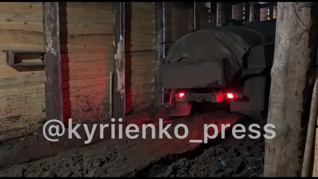 Украинская подземная база с протяженностью укрытий до 400 метров, которые способны вмещаться в себя несколько пикапов и грузовых автомобилей