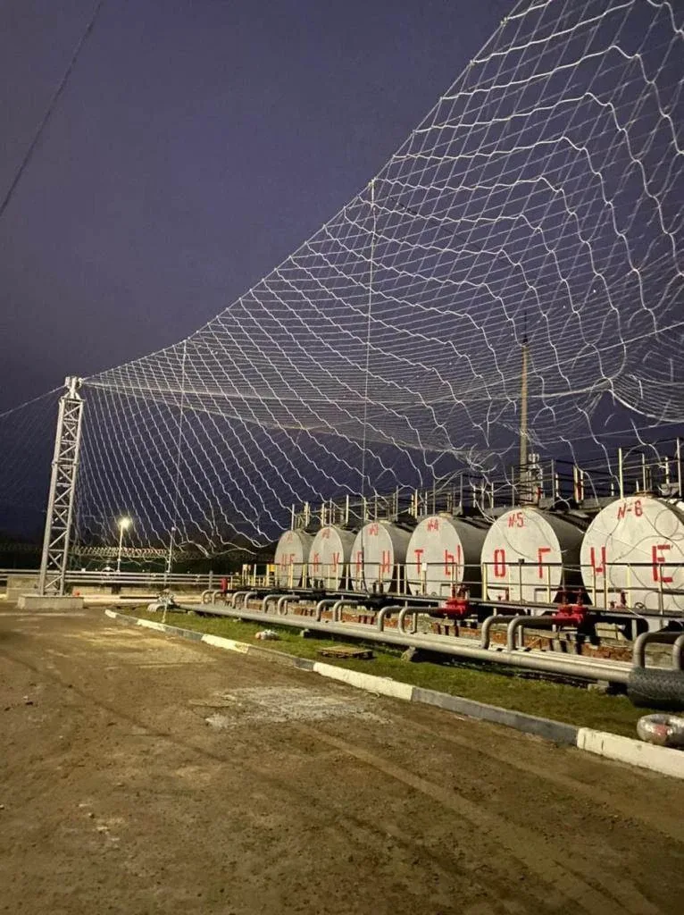 Анализируя историю с атакой дронов на нефтебазу в Туапсе, невольно ловим себя на мысли, что противодействие БПЛА сейчас сосредоточено в трёх плоскостях
