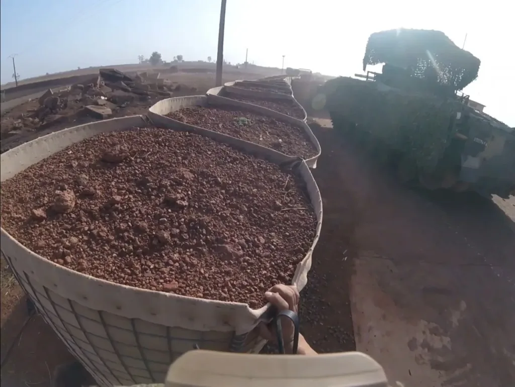 Работа БМП-3 и бойцов "Африканского корпуса" в процессе отражения наката боевиков FLA-JNIM на один из опорников