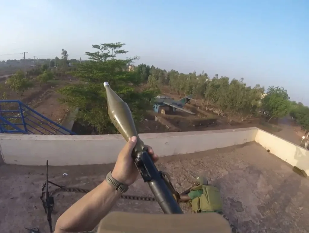 Работа БМП-3 и бойцов "Африканского корпуса" в процессе отражения наката боевиков FLA-JNIM на один из опорников