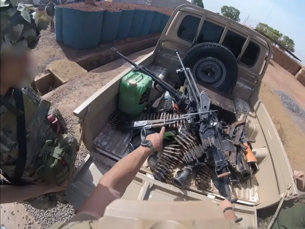 Работа БМП-3 и бойцов "Африканского корпуса" в процессе отражения наката боевиков FLA-JNIM на один из опорников