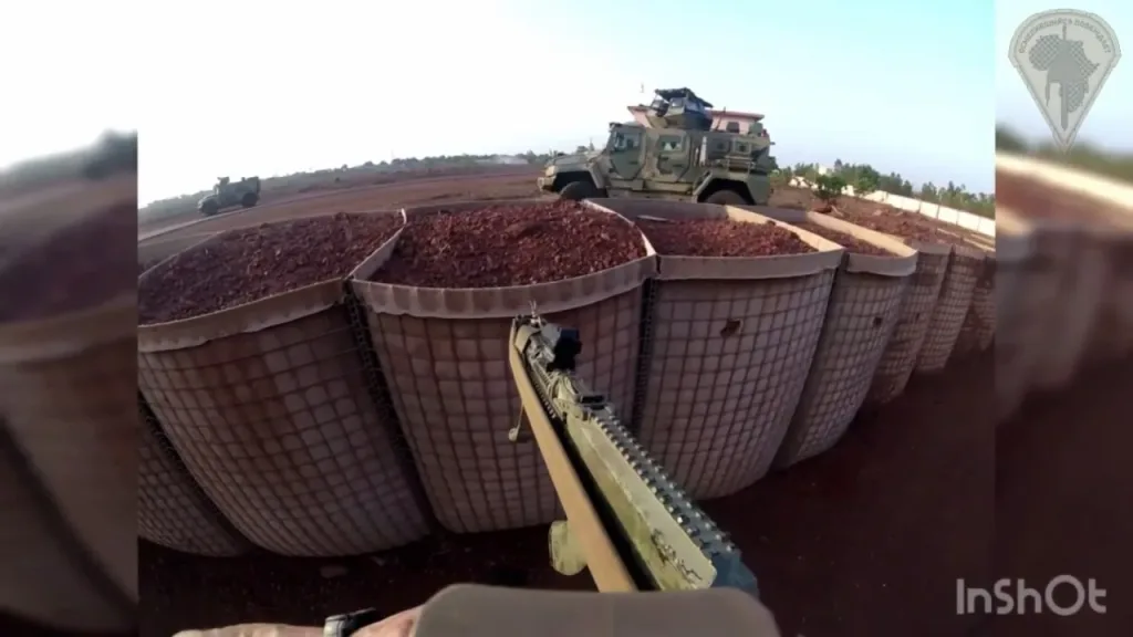 Более полное видео отражения наступления боевиков на Международный аэропорт имени Модибо Кейты у столицы Бамако бойцами «Африканского корпуса» и ВС Мали