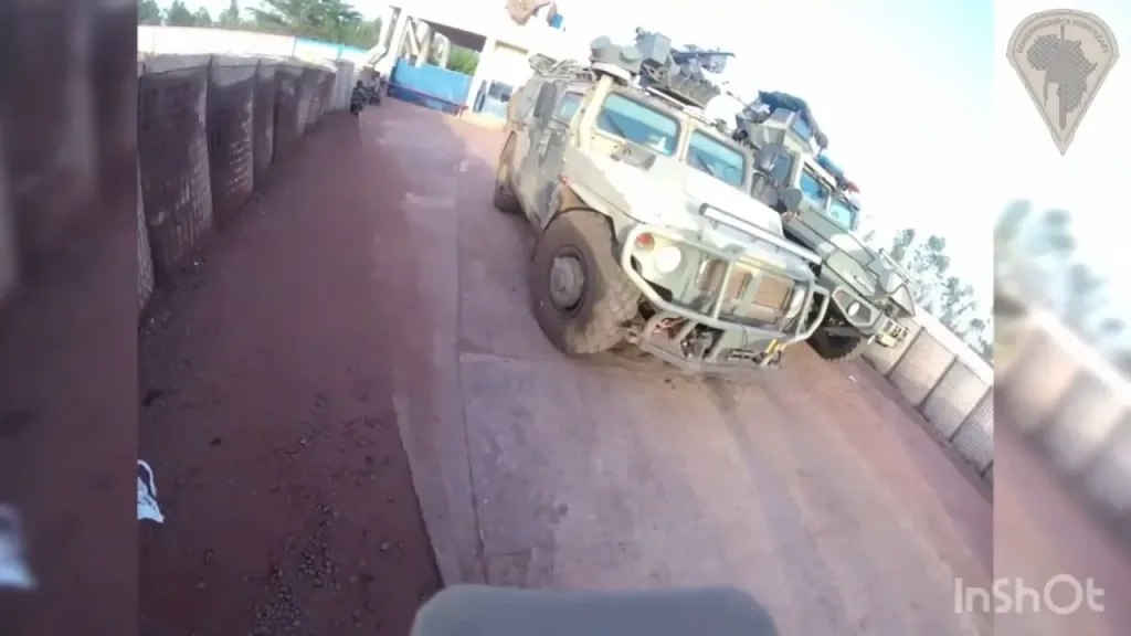 Более полное видео отражения наступления боевиков на Международный аэропорт имени Модибо Кейты у столицы Бамако бойцами «Африканского корпуса» и ВС Мали