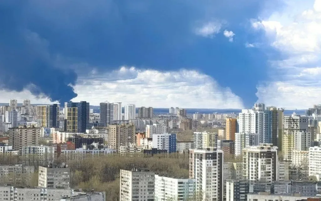 ВСУ ударили по объектам «Лукойла» в Перми: в городе уже два пожара