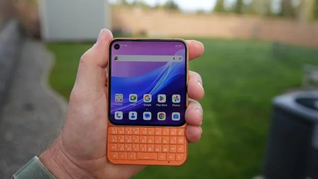 Смартфон Unihertz Titan 2 Elite вернул QWERTY | DGL.RU1 Смартфон Unihertz Titan 2 Elite вернул QWERTY | DGL.RU