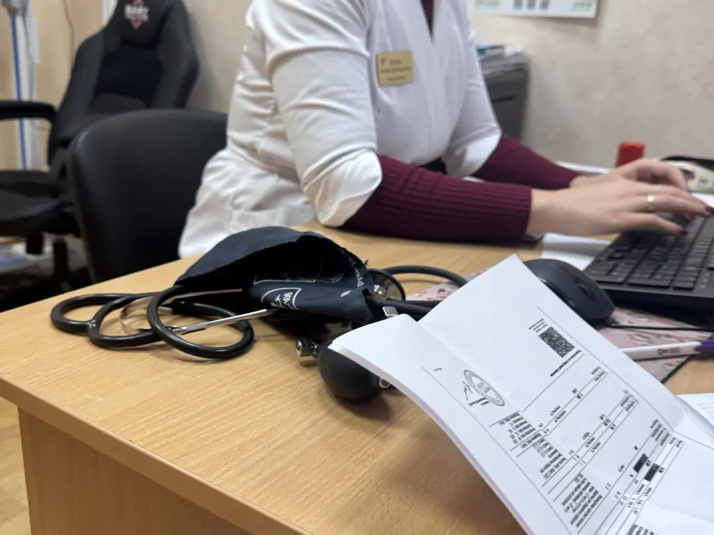Кортизол против инсулина: почему в состоянии стресса уровень глюкозы неизбежно растёт — объяснение врача