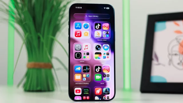 Apple iPhone 20 Pro: стоит ли ждать этот экран? | DGL.RU