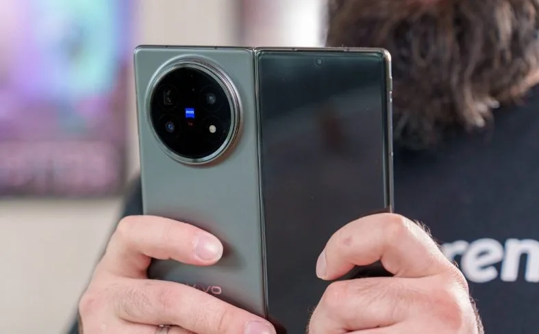 Складной монстр без слабых мест: после анонса vivo X Fold6 другие «раскладушки» кажутся игрушками картинка Опубликованы характеристики vivo X Fold6