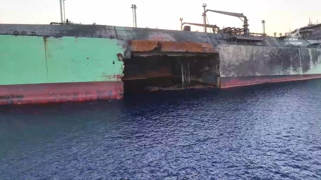 Следственный комитет России опубликовал кадры с уничтоженным газовозом «Арктик Метагаз», который подвергся атаке украинских безэкипажных катеров в Средиземном море у побережья Мальты 3 марта этого года