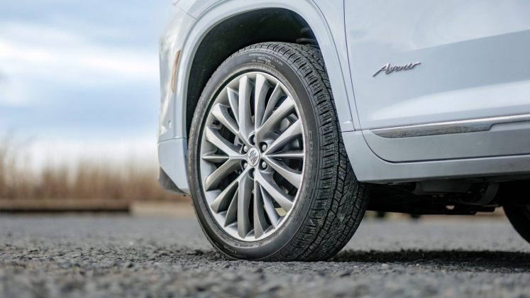 Обзор Buick Enclave Avenir AWD 2026 - доступный аналог Cadillac картинка Внедорожник Buick Enclave удивил роскошью | DGL.RU