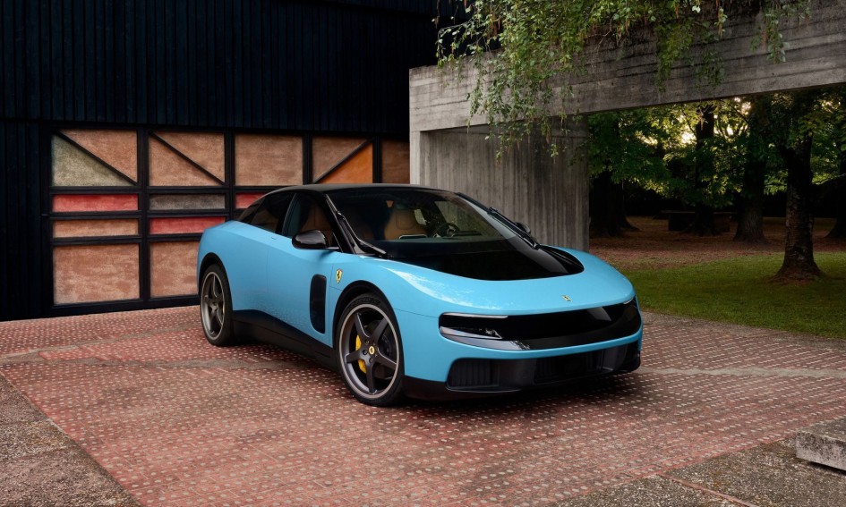 Ferrari Luce: первый электромобиль бренда вызвал скандал и обвал акций