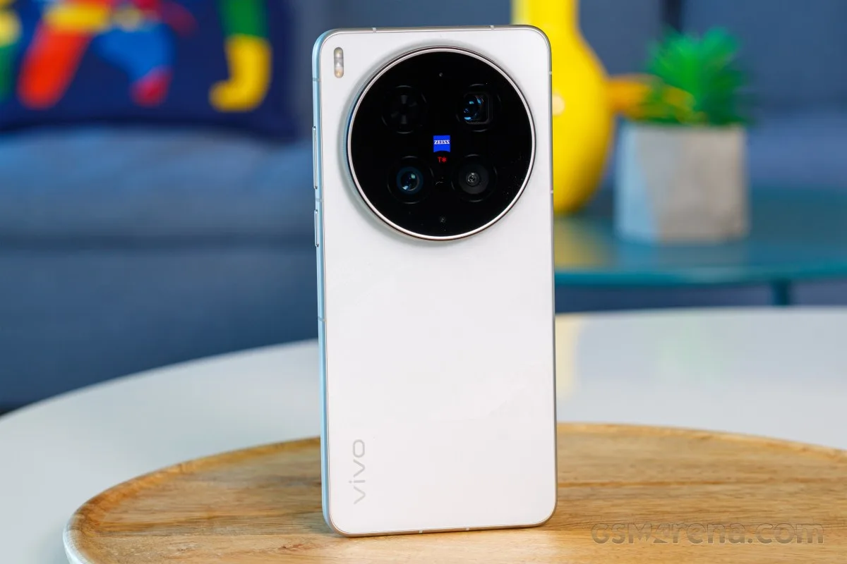 Обзор vivo X300 Ultra - фанатам мобильной фотографии посвящается картинка Обзор vivo X300 Ultra - фанатам мобильной фотографии посвящается фото